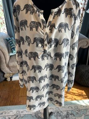 Elephant Print Henley Tunic Top in Cream and Gray